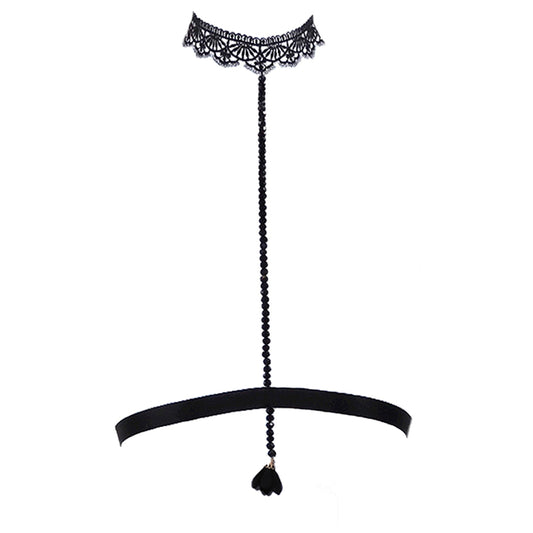 Ausgefallener Körperschmuck in schwarz, Choker aus schwarzer Spitze mit Körperkette aus Glasperlen - fishbelly Lingerie handmade in Berlin