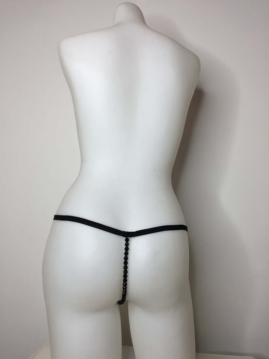 Perlen Triangel-Halterneck-Bralette in schwarz mitSchwarzer Perlen String aus Spitze Rückansicht| | fishbelly handmade Lingerie