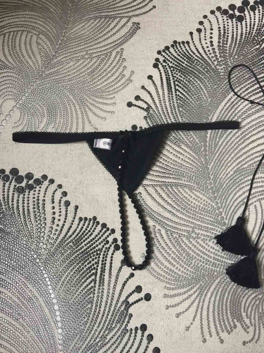 Perlenstring aus Satin Rückseite | fishbelly handmade Lingerie