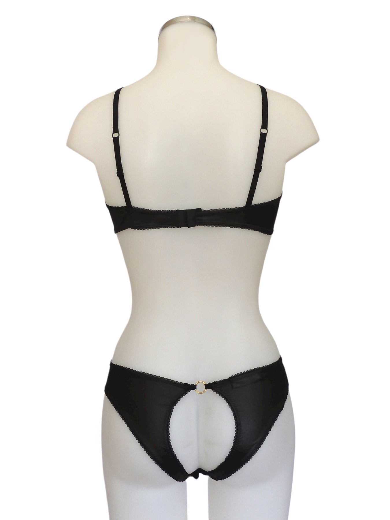 Schwarzer Bandeau-BH mit Cut-Out-Detail mit passendem Slip in Faux Leather Optik Rückansicht| fishbelly handmade Lingerie