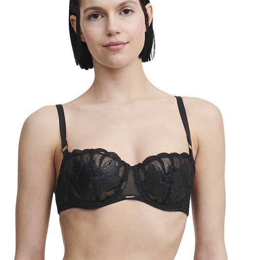 Schwarzer Balconette-BH mit Stickerei aus PU-Leder von Chantelle aus der Serie Fleurs - Vorderansicht