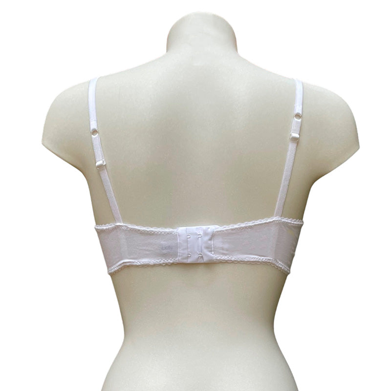Weißer Bügel-BH aus transparenter Stickerei in weiß und lilafarbenen Satinbändern mit dekorativer Schleife von fishbelly Lingerie - handmade in Berlin - Rückansicht