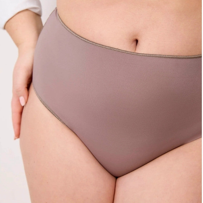 Taillenslip aus der Serie Les Invisibles von Maison Lejaby in Farbe Fawn, Vorderansicht
