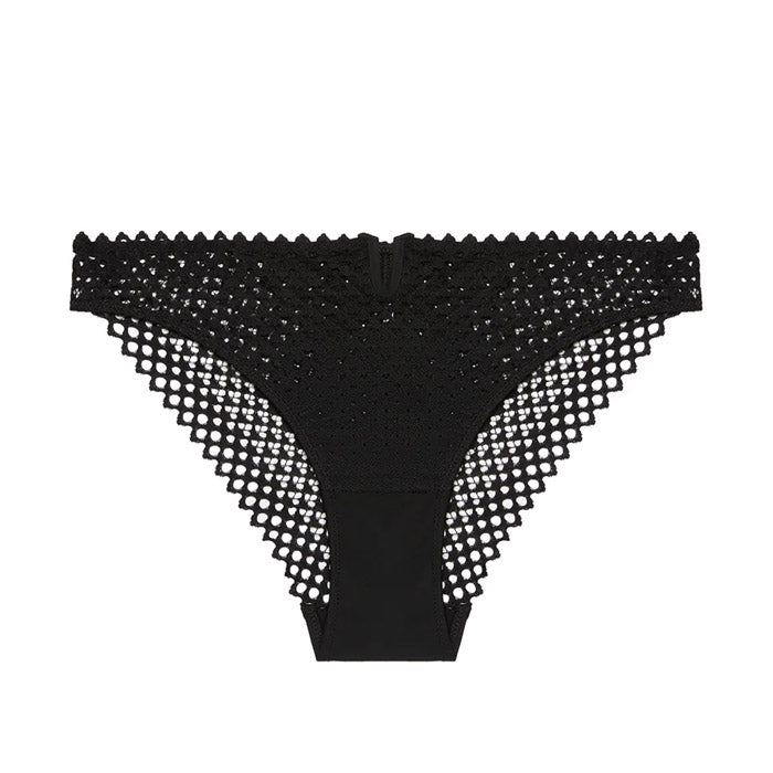 Schwarzer Slip aus grafischer Spitze und edler Zierbogenkante aus der Dessous-Serie Cassandre von Simone Perele - Produktansicht