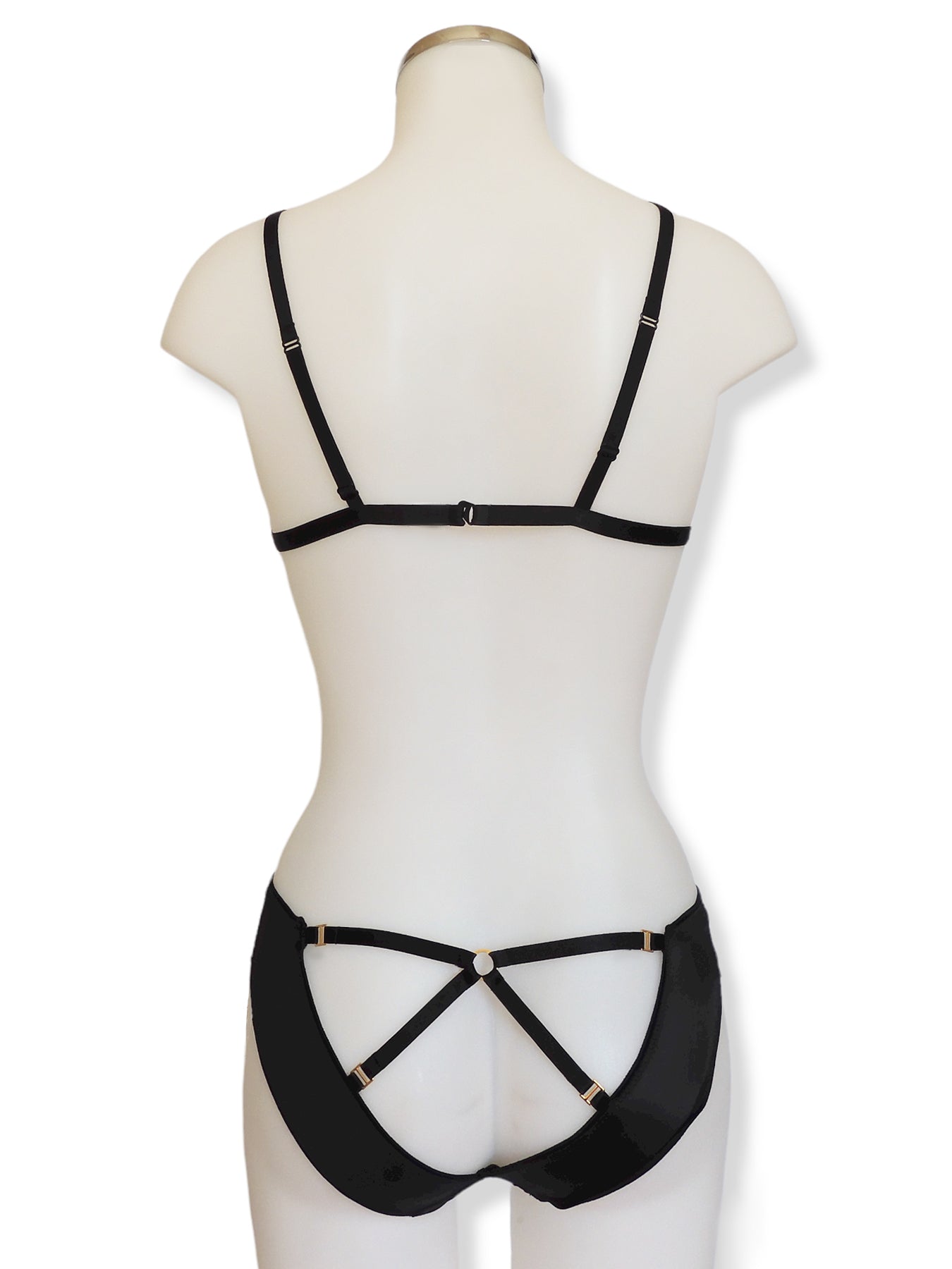 Schwarzer Satin Open Back-Slip mit Auschnitt am Po Rückansicht | fishbelly handmade Lingerie