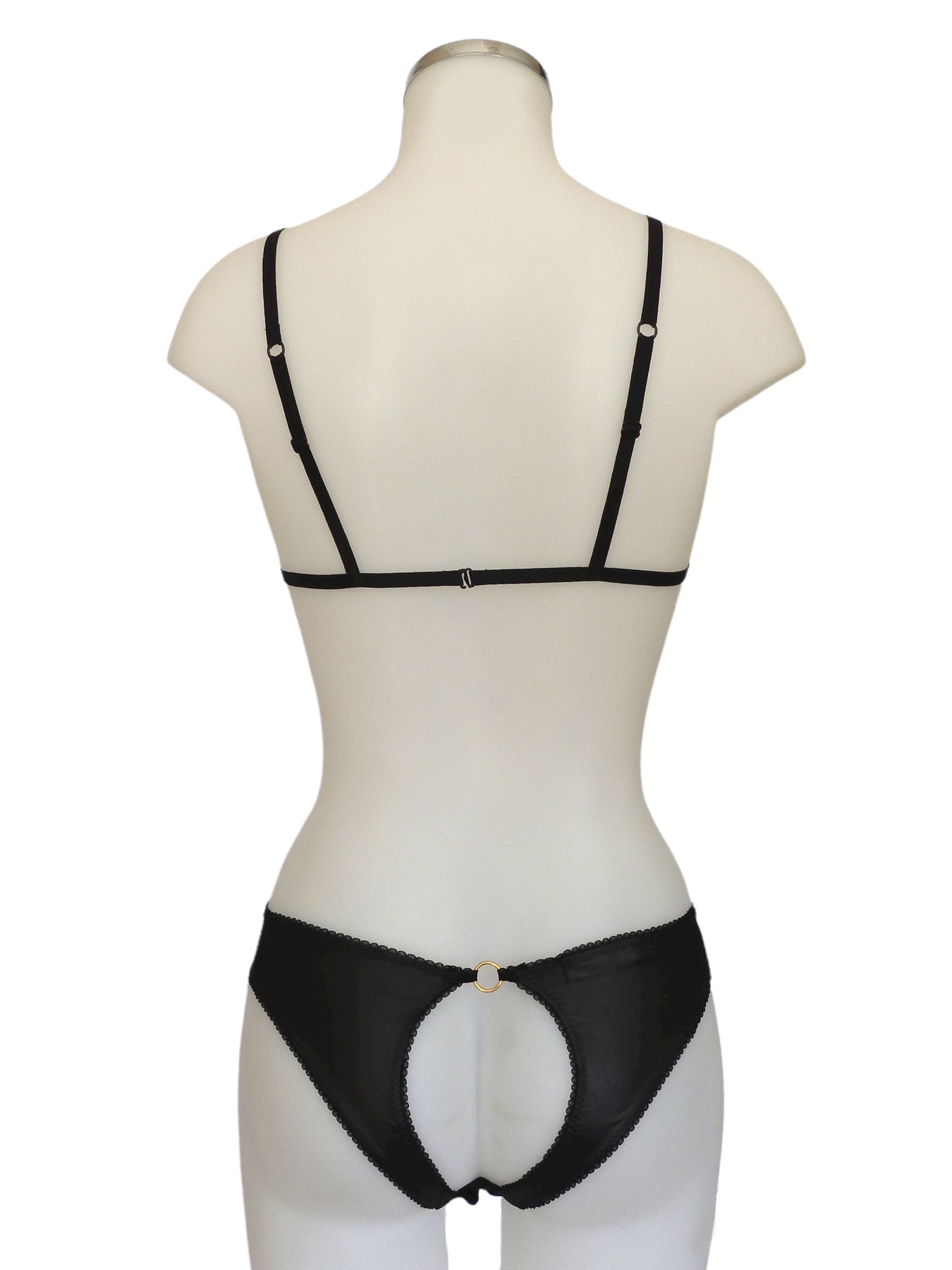 Schwarzer Triangel-BH mit Cut-Out-Detail mit passendem Slip in Faux Leather Optik Rückansicht | fishbelly handmade Lingerie